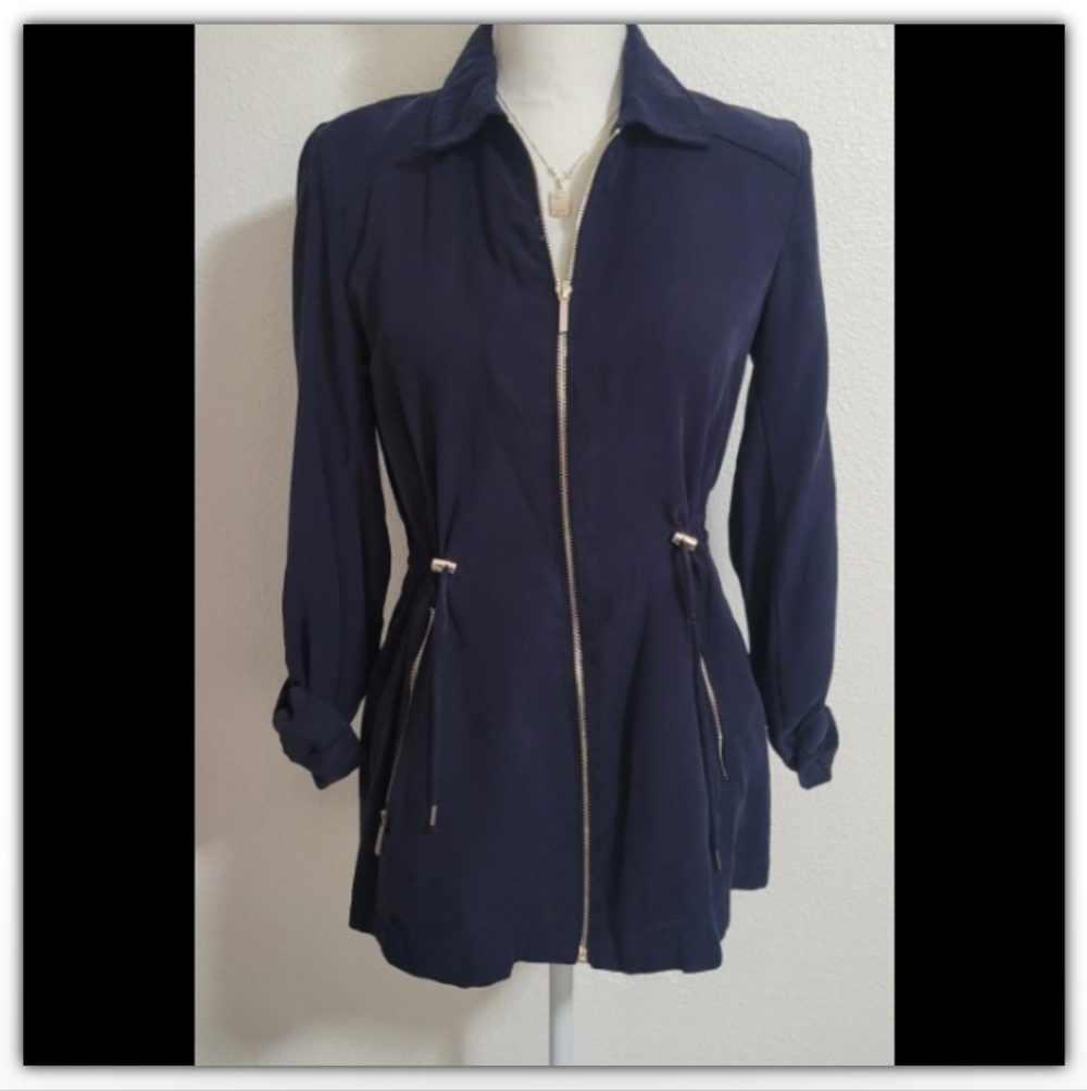 Zara zip up jacket with sinched waist size small